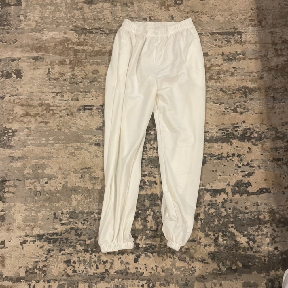 White sweatpants, only worn once!